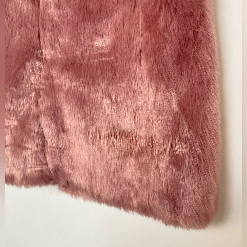 J.‎ Crew Pink Plush Faux Fur Vest Size Small